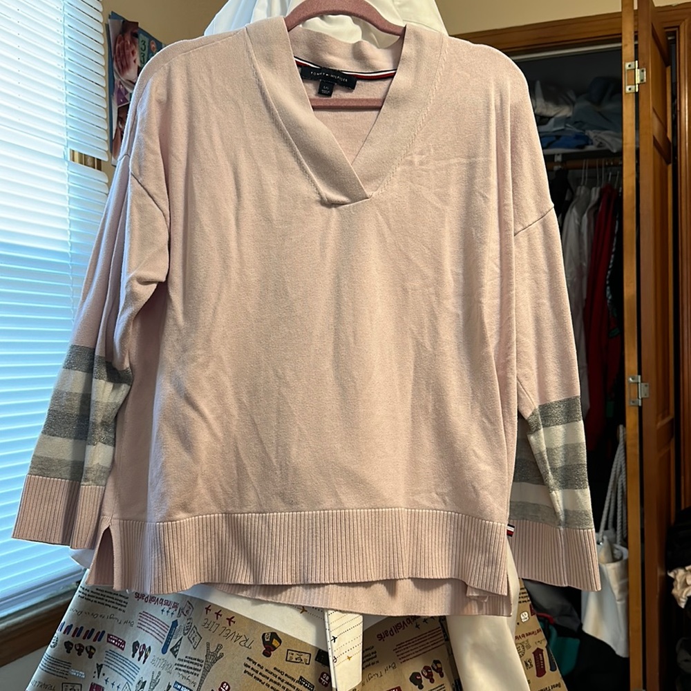 Spring sweater in good condition